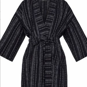 BCBGMAXAZRIA kimono